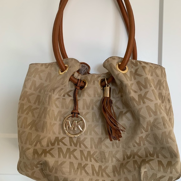 Michael Kors bag - Picture 1 of 1